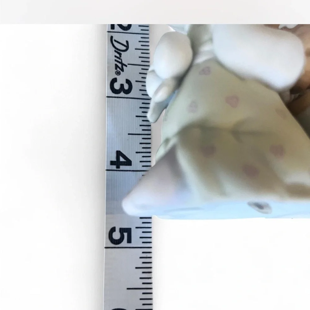 Precious Moments Figurine - ‘Always room for one more’